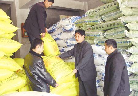 注意!农民朋友不要上当,这种肥料已经被曝光